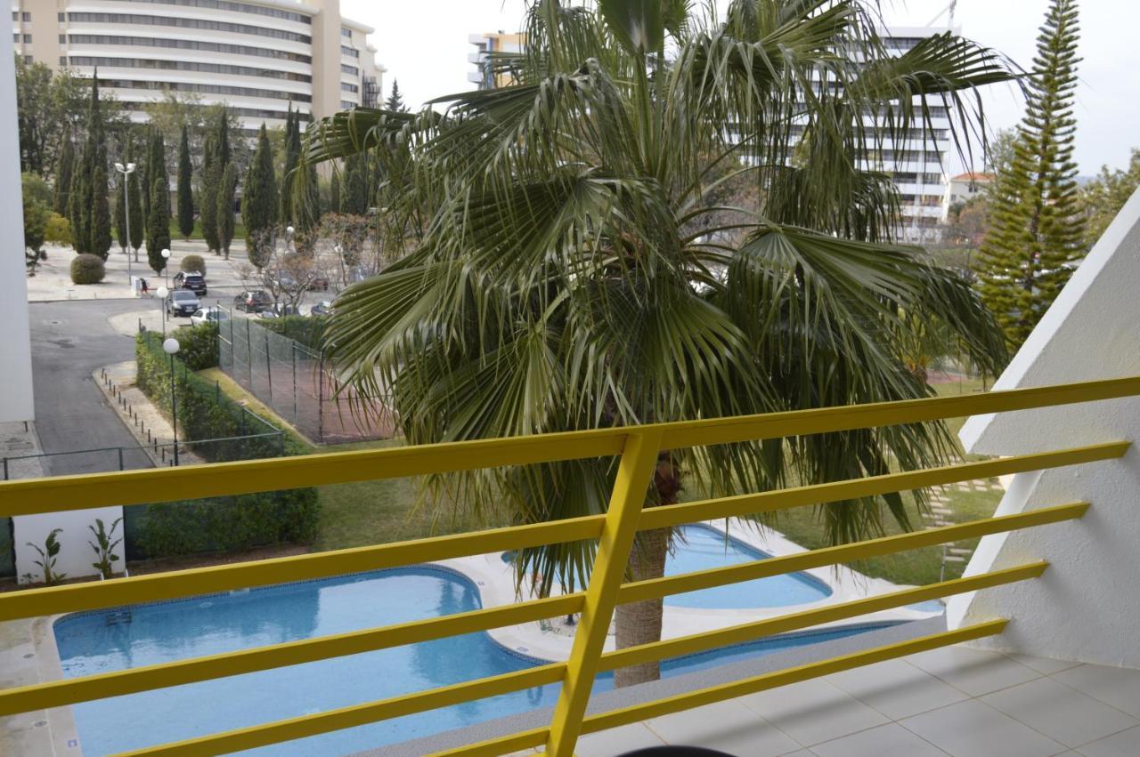 Apartamento Proximo Da Marina Vilamoura C/Piscina E Estacionamento Bagian luar foto